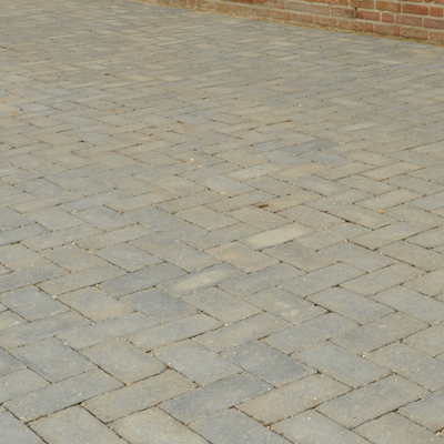 Zelf sierbestrating leggen? Deze tips helpen u op weg. Bindels Buiten Beleving