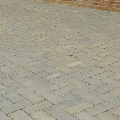 Zelf sierbestrating leggen? Deze tips helpen u op weg. Bindels Buiten Beleving